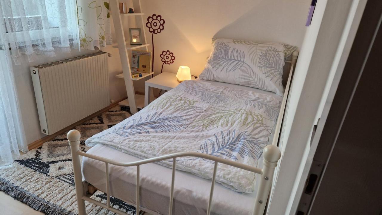 Ferienwohnung Edeltraud, Fusslaeufig Zum See Und 20 Minuten Vom Skigebiet Entfernt Dobriach Luaran gambar